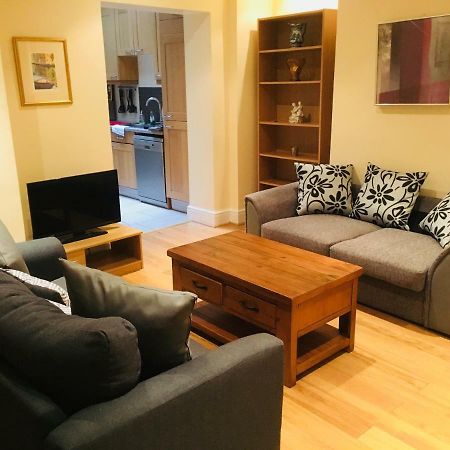 Large 2 Bedroom 2 Bathroom Apartment in Westminster Londen Buitenkant foto